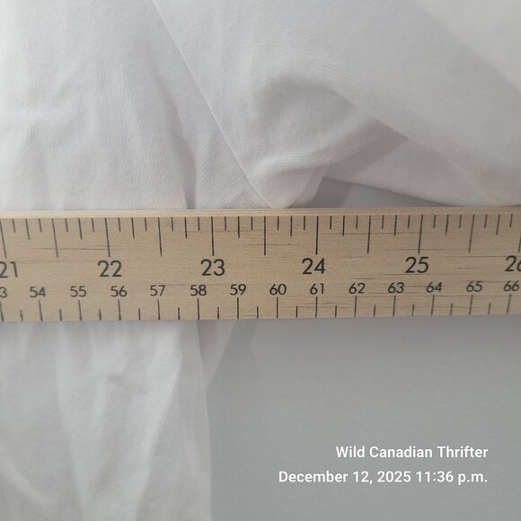 Guess XL FriendsWithYou Collab White Tee Cloud Logo Graphic Shirt - Picture 7 of 7